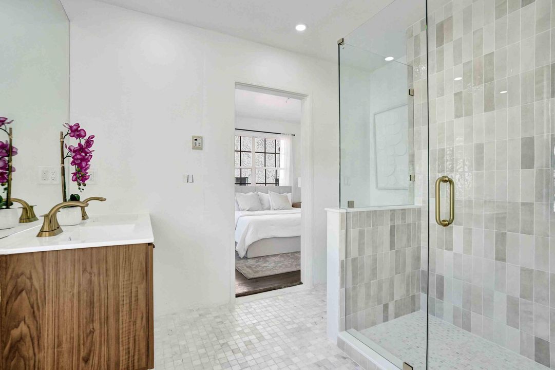 For Rent: $7,900 (3 beds, 3 baths, 2009 Square Feet)