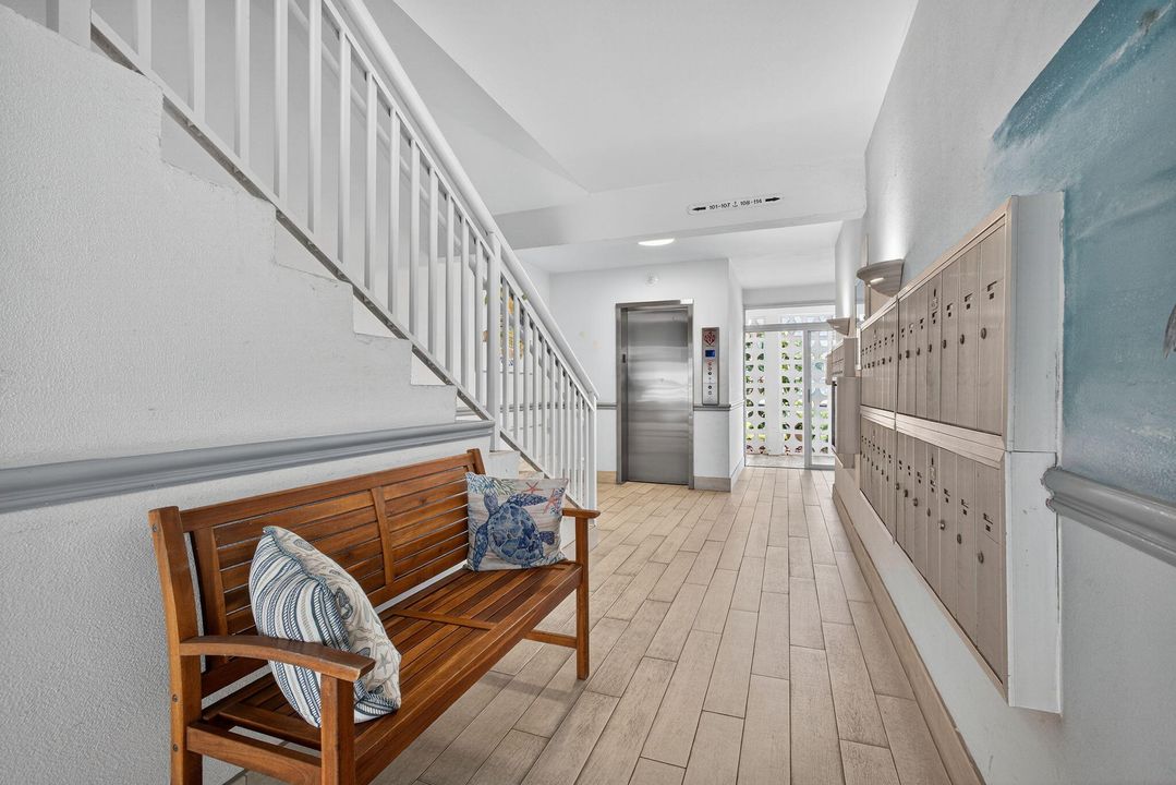 待售: $299,000 (2 贝兹, 2 浴室, 944 平方英尺)