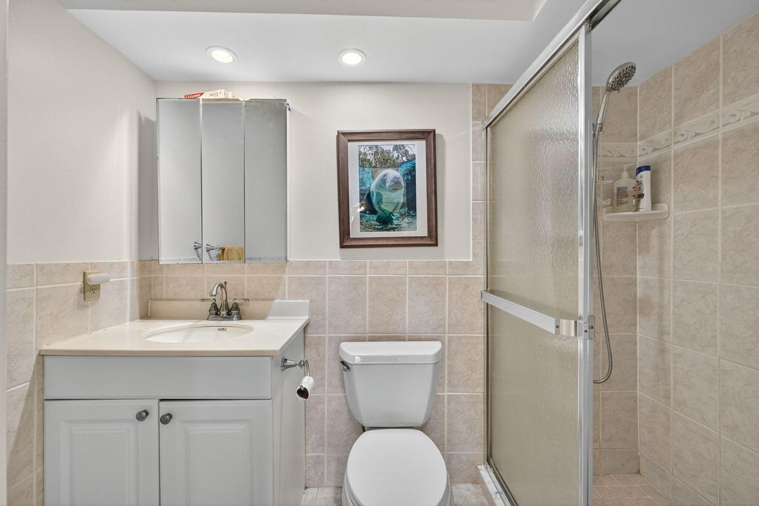 待售: $299,000 (2 贝兹, 2 浴室, 944 平方英尺)