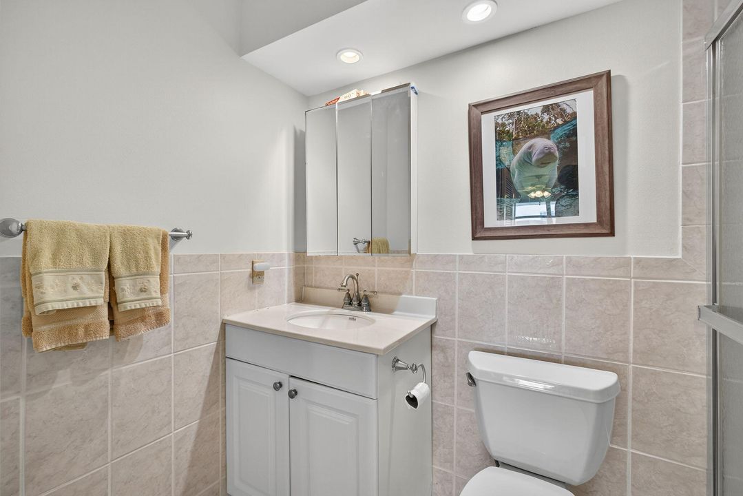 待售: $299,000 (2 贝兹, 2 浴室, 944 平方英尺)