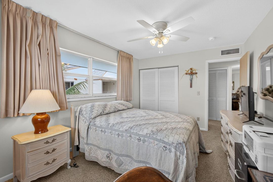 待售: $299,000 (2 贝兹, 2 浴室, 944 平方英尺)