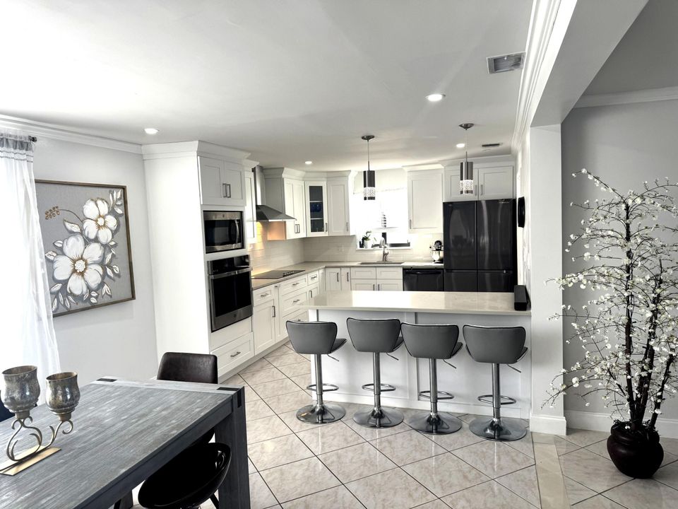 For Sale: $612,000 (3 beds, 2 baths, 1427 Square Feet)