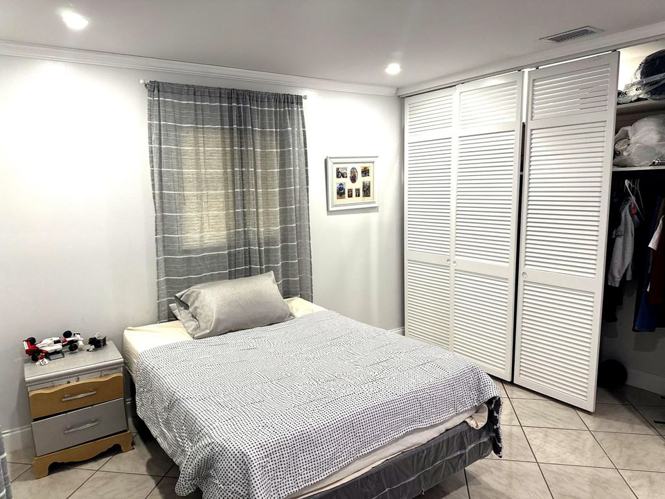 For Sale: $612,000 (3 beds, 2 baths, 1427 Square Feet)