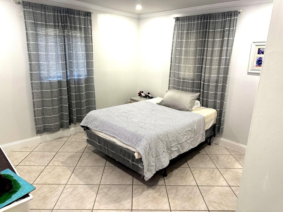 For Sale: $612,000 (3 beds, 2 baths, 1427 Square Feet)