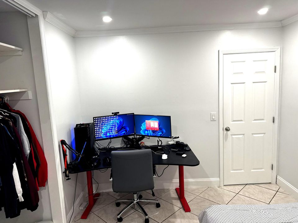 For Sale: $612,000 (3 beds, 2 baths, 1427 Square Feet)