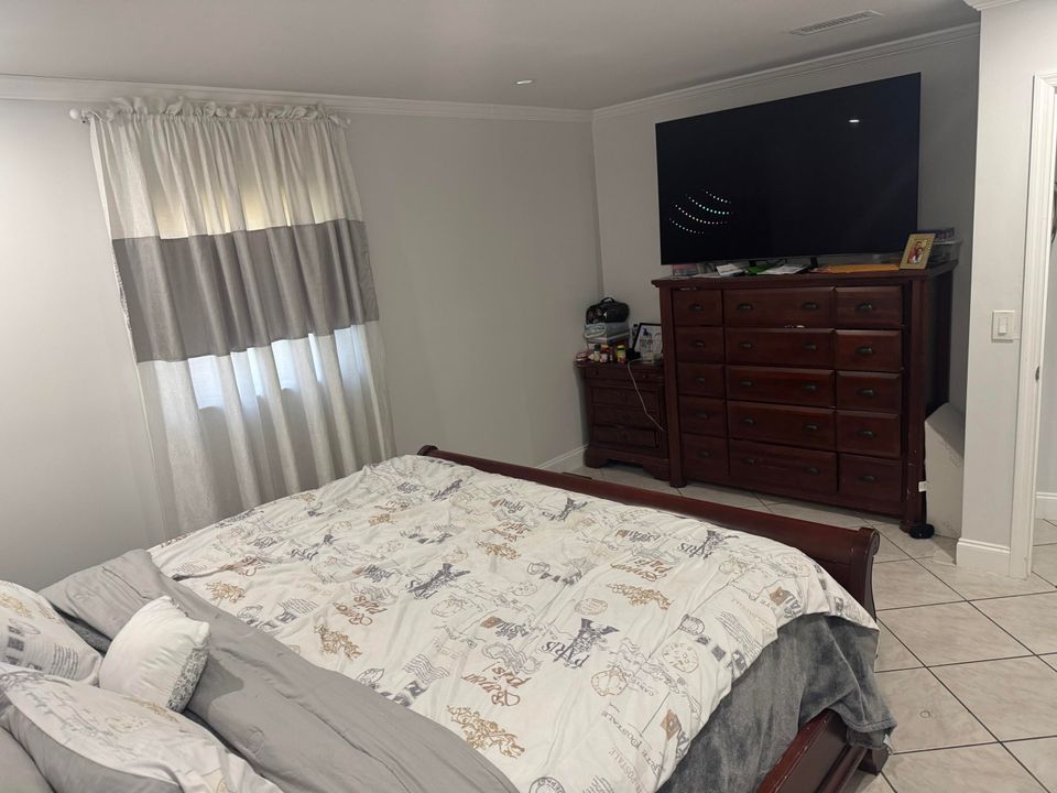 For Sale: $612,000 (3 beds, 2 baths, 1427 Square Feet)