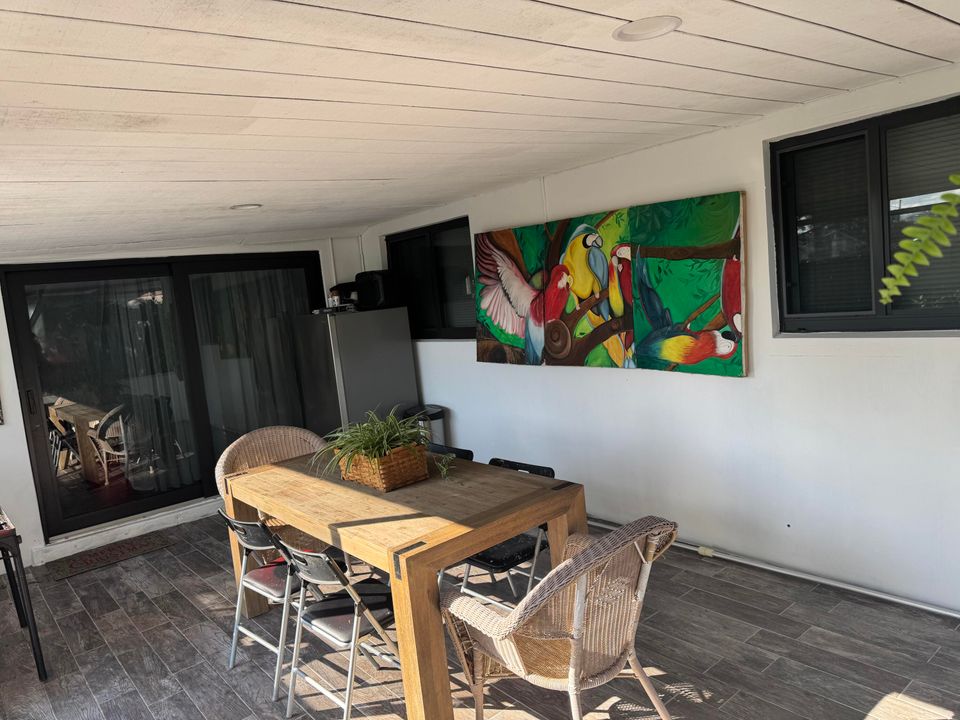 For Sale: $612,000 (3 beds, 2 baths, 1427 Square Feet)