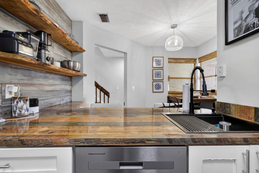 На продажу: $465,000 (3 спален, 2 ванн, 1935 Квадратных фут)