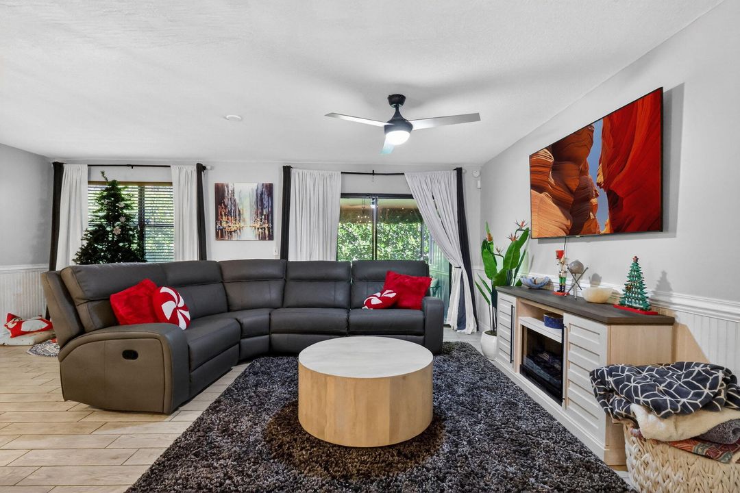 На продажу: $465,000 (3 спален, 2 ванн, 1935 Квадратных фут)