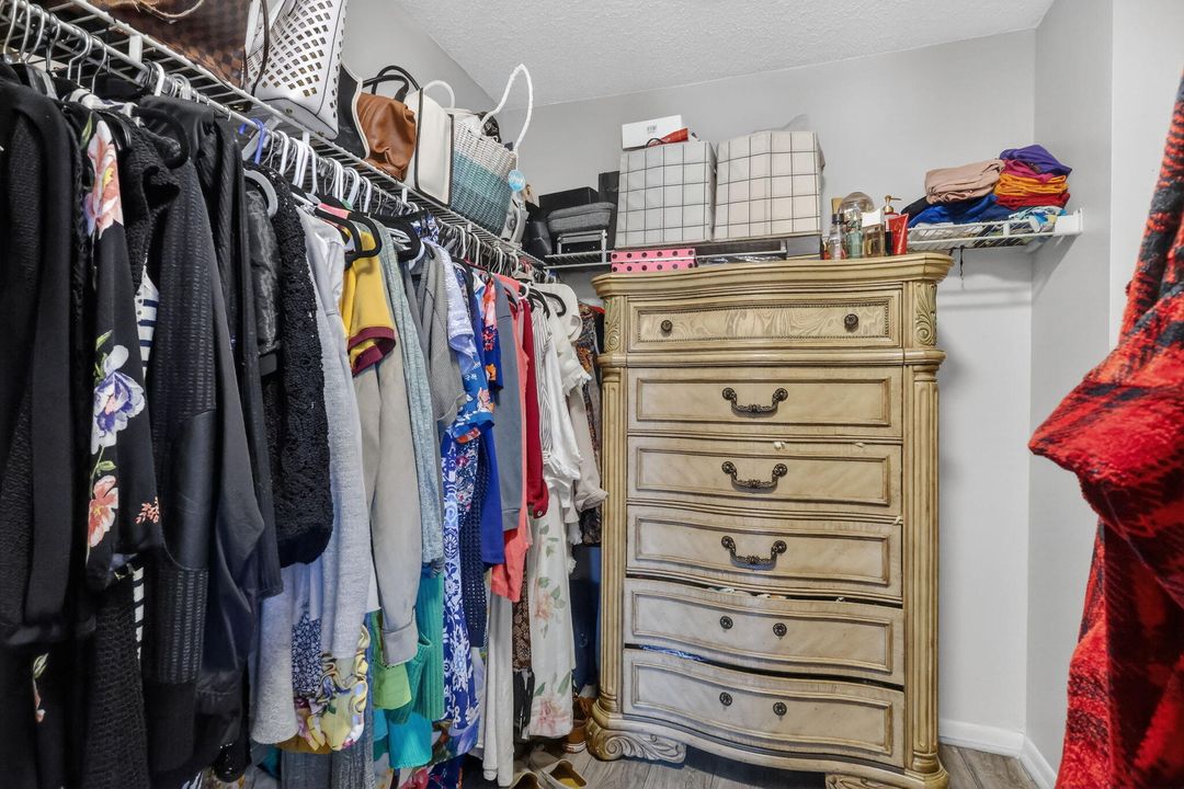 На продажу: $465,000 (3 спален, 2 ванн, 1935 Квадратных фут)