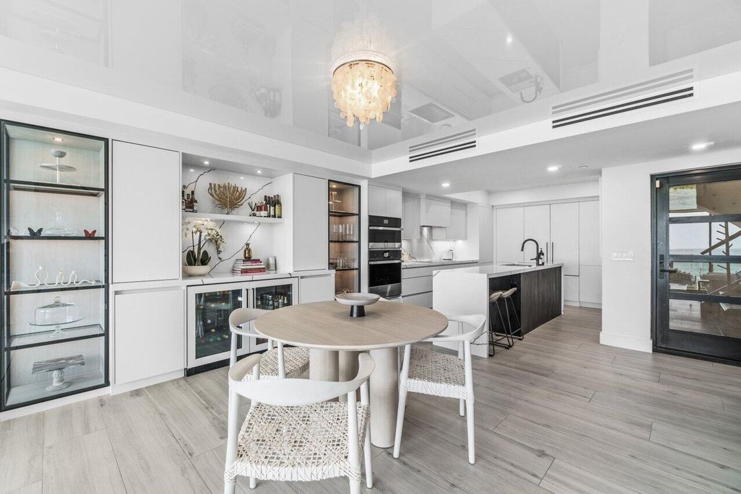 For Sale: $3,995,000 (3 beds, 2 baths, 1824 Square Feet)