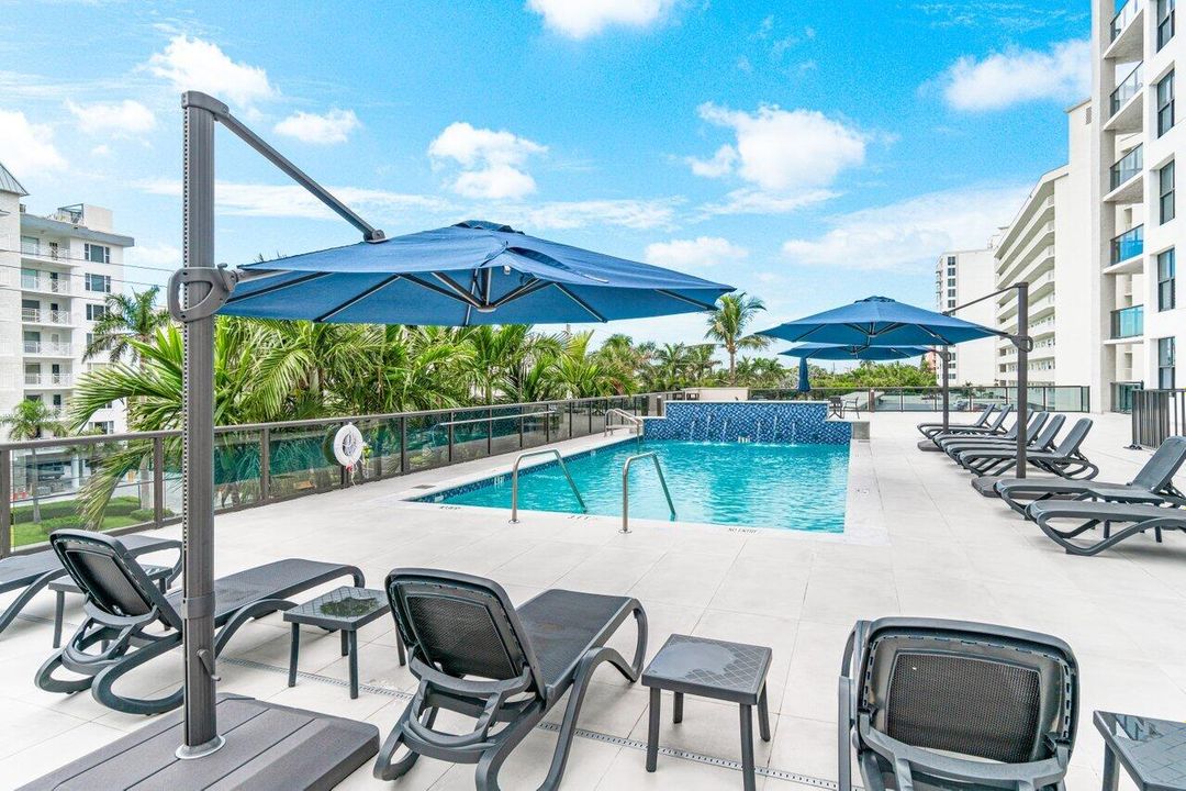 For Sale: $3,995,000 (3 beds, 2 baths, 1824 Square Feet)