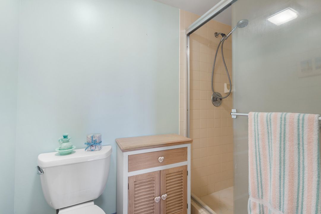 待售: $499,000 (2 贝兹, 2 浴室, 1385 平方英尺)