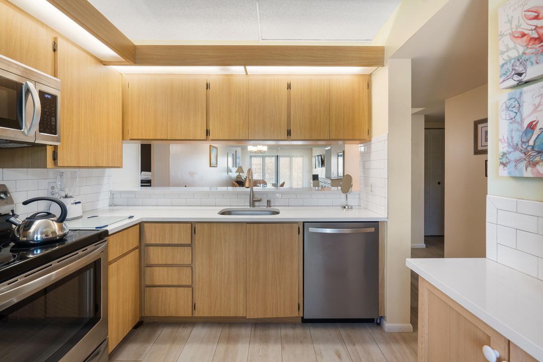 待售: $499,000 (2 贝兹, 2 浴室, 1385 平方英尺)