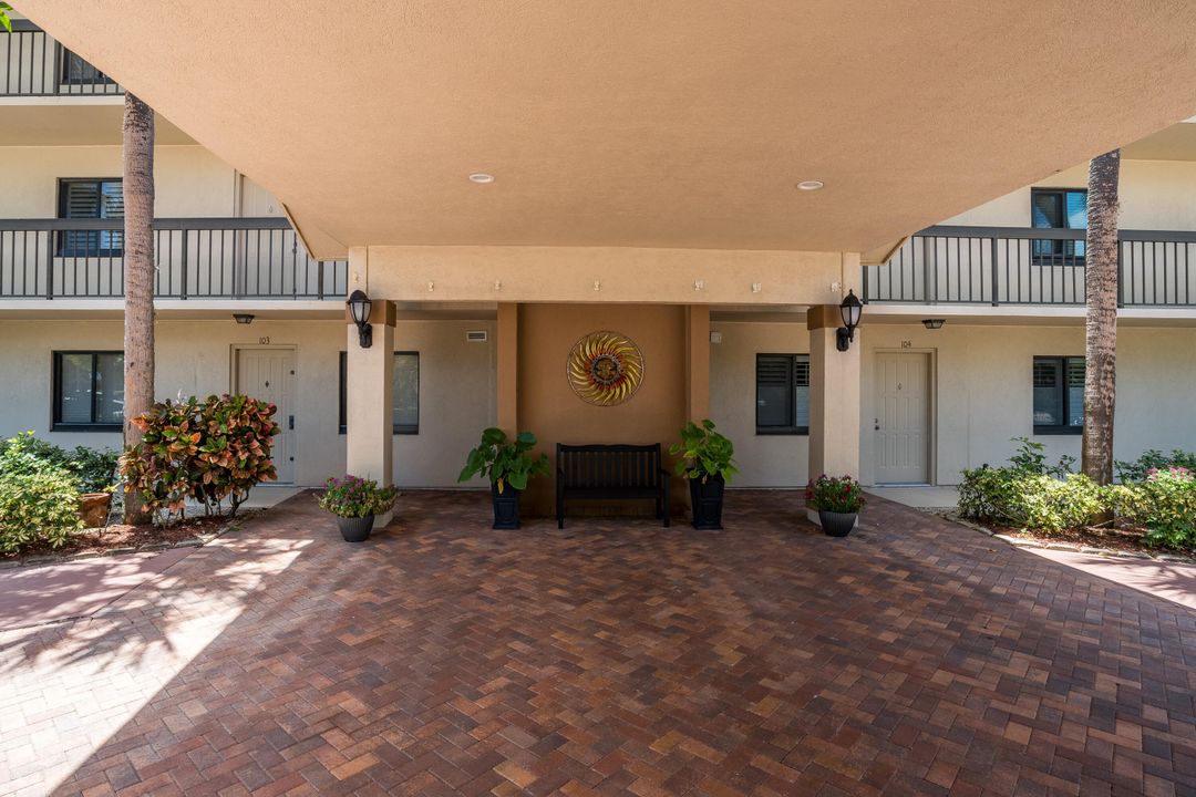 待售: $499,000 (2 贝兹, 2 浴室, 1385 平方英尺)