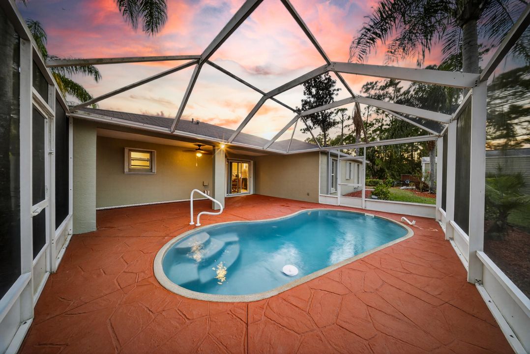 For Sale: $424,900 (3 beds, 2 baths, 1611 Square Feet)