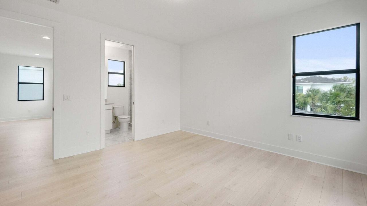 For Sale: $1,799,900 (3 beds, 3 baths, 3162 Square Feet)