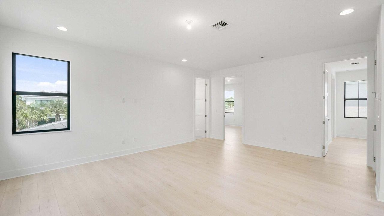 For Sale: $1,799,900 (3 beds, 3 baths, 3162 Square Feet)