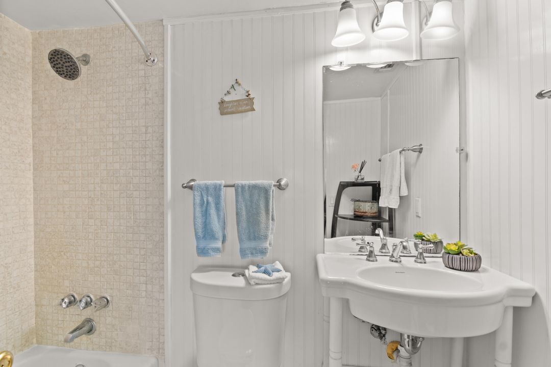 出租: $2,200 (2 贝兹, 2 浴室, 1014 平方英尺)