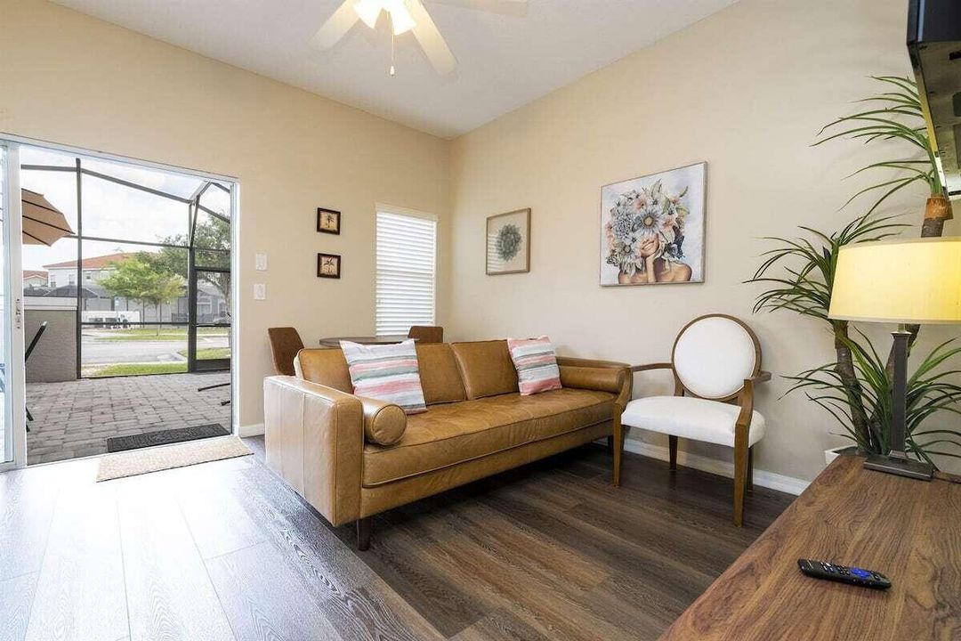 For Rent: $2,400 (4 beds, 3 baths, 1340 Square Feet)