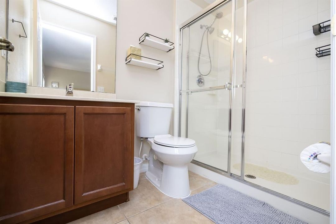 For Rent: $2,400 (4 beds, 3 baths, 1340 Square Feet)