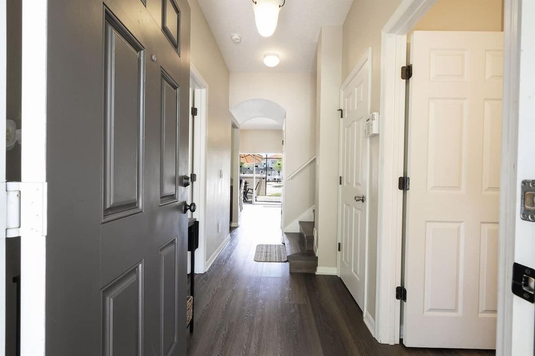 For Rent: $2,400 (4 beds, 3 baths, 1340 Square Feet)