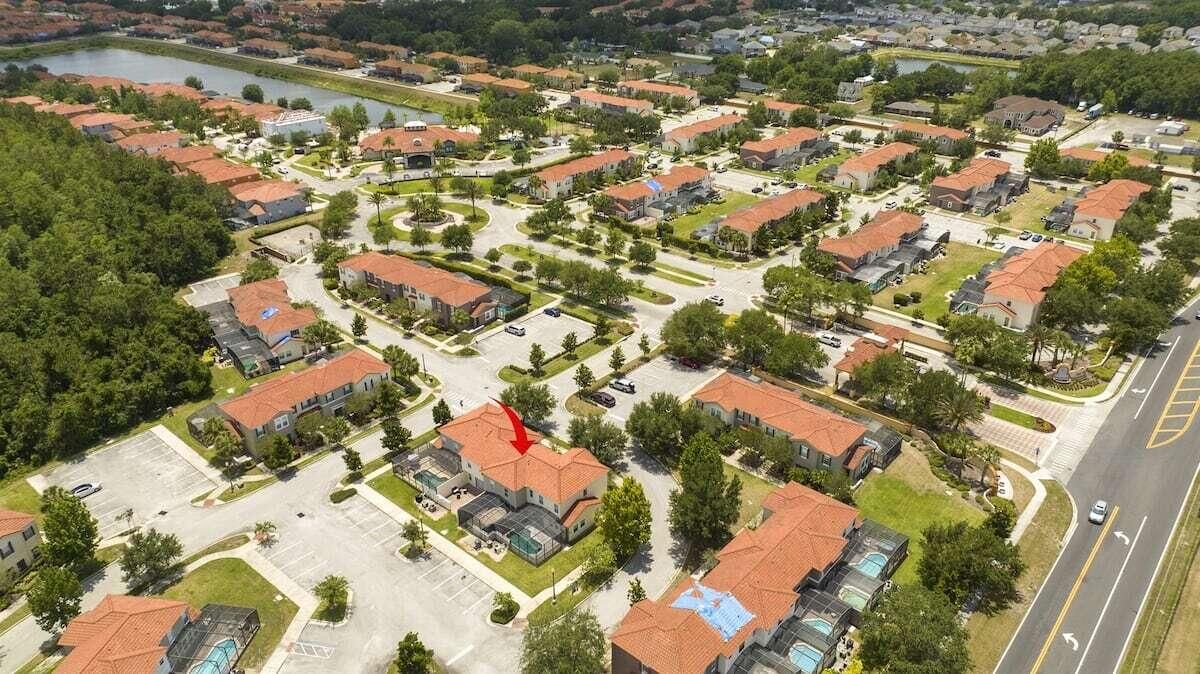 For Rent: $2,400 (4 beds, 3 baths, 1340 Square Feet)