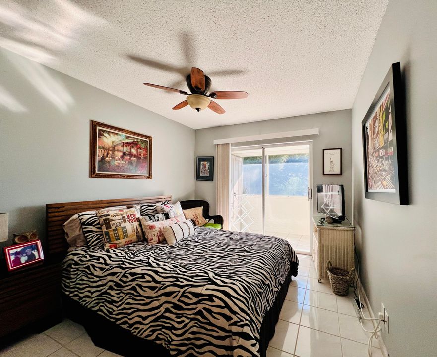 For Sale: $135,900 (2 beds, 1 baths, 798 Square Feet)