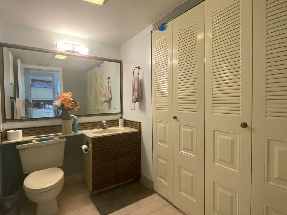 В аренду: $2,200 (2 спален, 2 ванн, 1218 Квадратных фут)