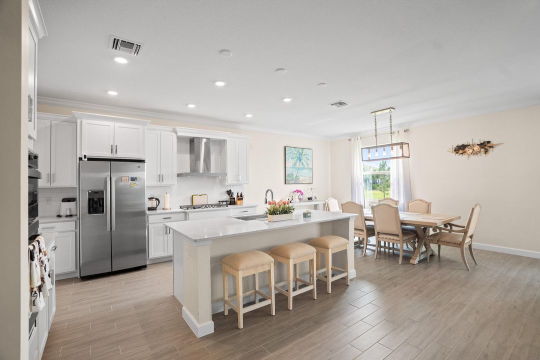 На продажу: $796,000 (5 спален, 4 ванн, 3357 Квадратных фут)