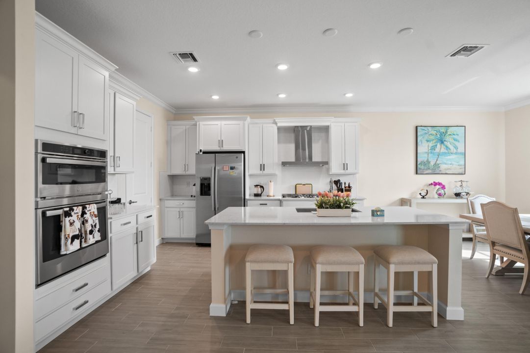 На продажу: $796,000 (5 спален, 4 ванн, 3357 Квадратных фут)