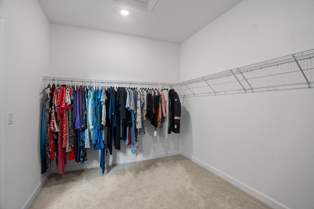 На продажу: $796,000 (5 спален, 4 ванн, 3357 Квадратных фут)