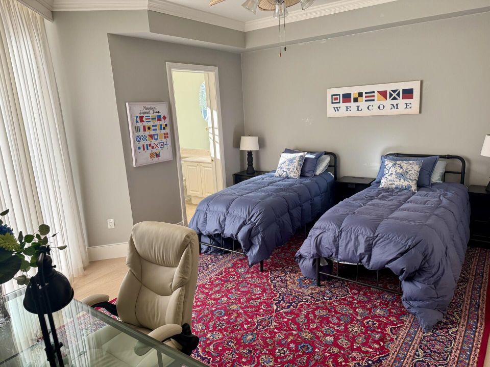 For Sale: $2,675,000 (3 beds, 3 baths, 2718 Square Feet)