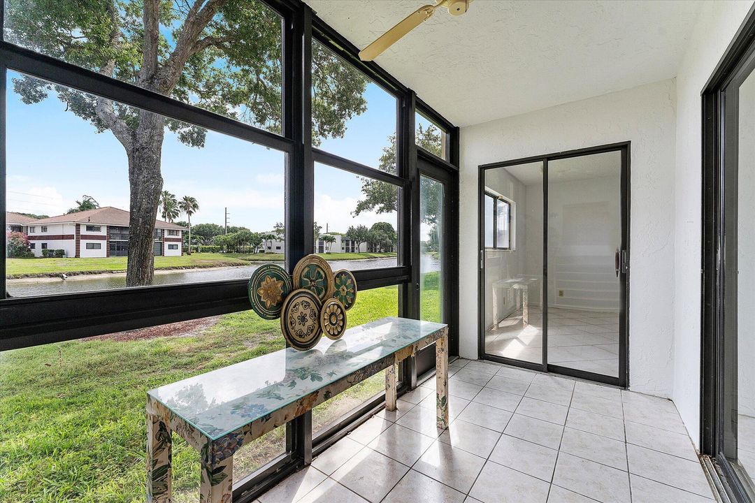 For Sale: $145,000 (2 beds, 2 baths, 900 Square Feet)