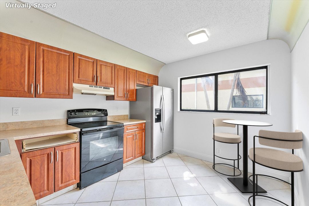 For Sale: $145,000 (2 beds, 2 baths, 900 Square Feet)