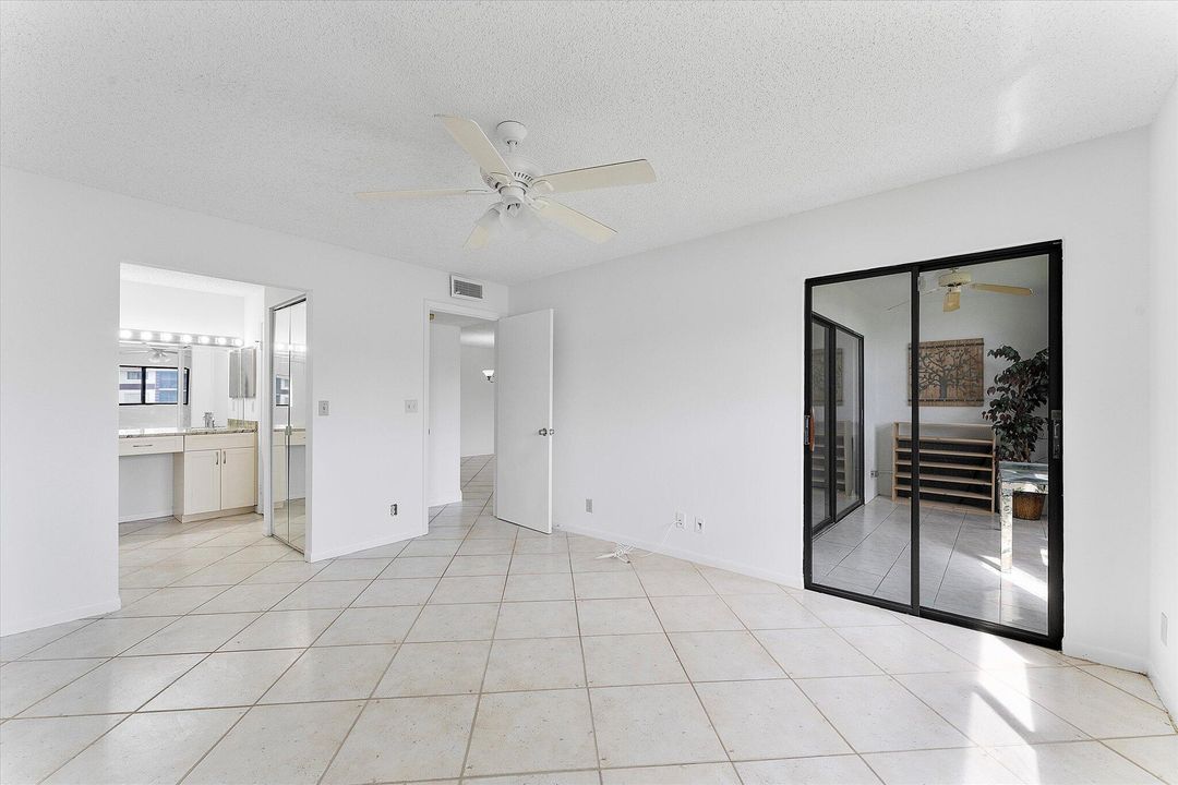 For Sale: $145,000 (2 beds, 2 baths, 900 Square Feet)