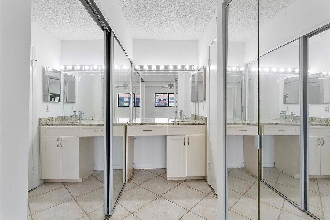 For Sale: $145,000 (2 beds, 2 baths, 900 Square Feet)