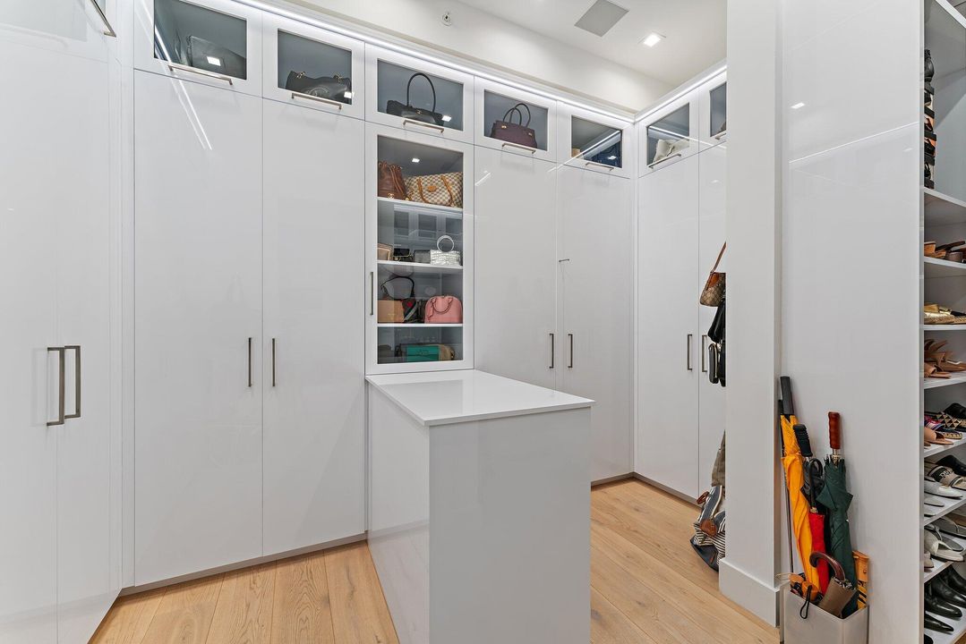 待售: $9,900,000 (3 贝兹, 5 浴室, 4767 平方英尺)