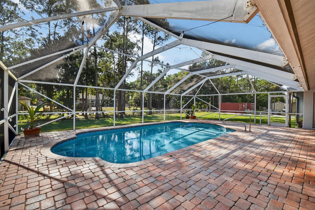 En Renta: $4,950 (3 camas, 2 baños, 2513 Pies cuadrados)