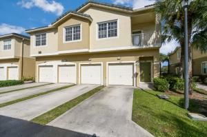 For Sale: $237,000 (2 beds, 2 baths, 1036 Square Feet)