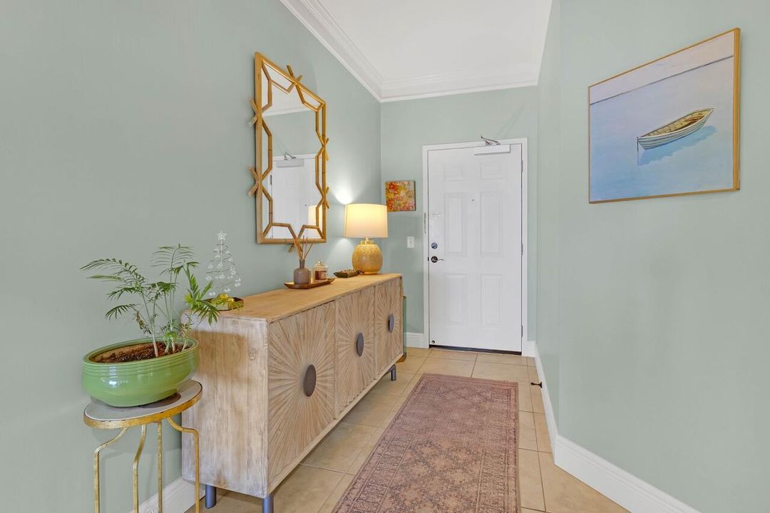 For Sale: $649,000 (2 beds, 2 baths, 1372 Square Feet)