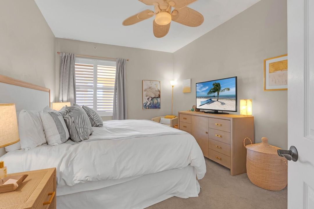 For Sale: $649,000 (2 beds, 2 baths, 1372 Square Feet)