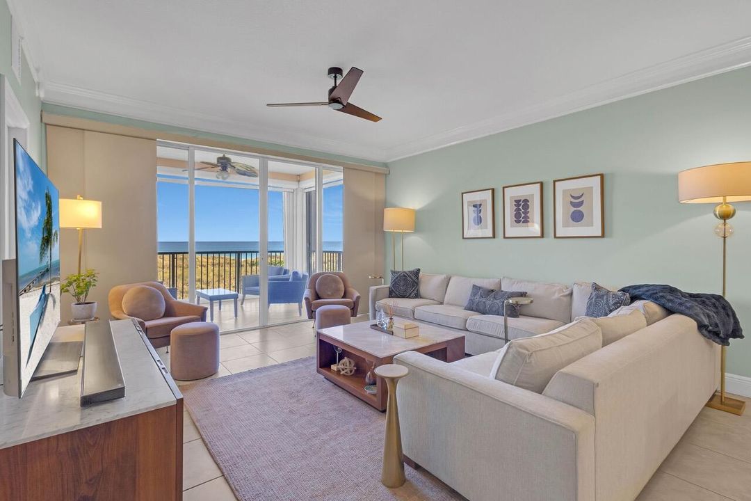 For Sale: $649,000 (2 beds, 2 baths, 1372 Square Feet)