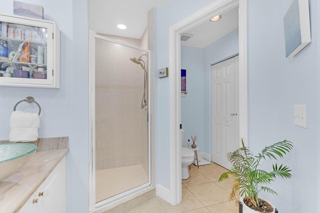 For Sale: $649,000 (2 beds, 2 baths, 1372 Square Feet)