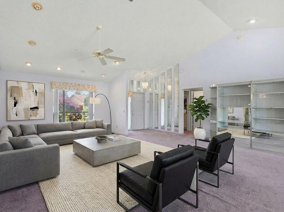 En Venta: $685,000 (3 camas, 2 baños, 2302 Pies cuadrados)