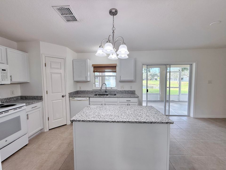 На продажу: $369,000 (4 спален, 2 ванн, 2257 Квадратных фут)