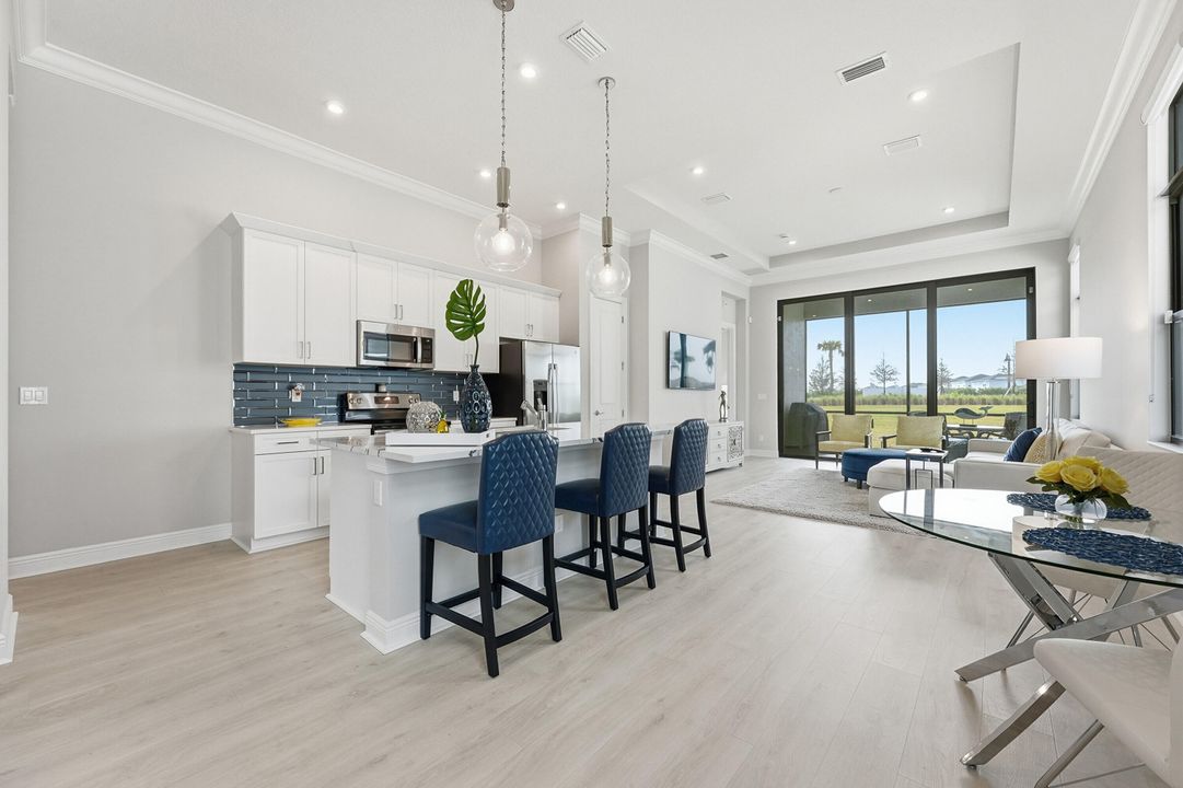 待售: $449,000 (2 贝兹, 2 浴室, 1430 平方英尺)