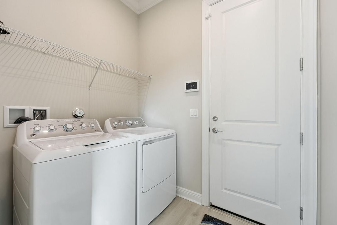 待售: $449,000 (2 贝兹, 2 浴室, 1430 平方英尺)