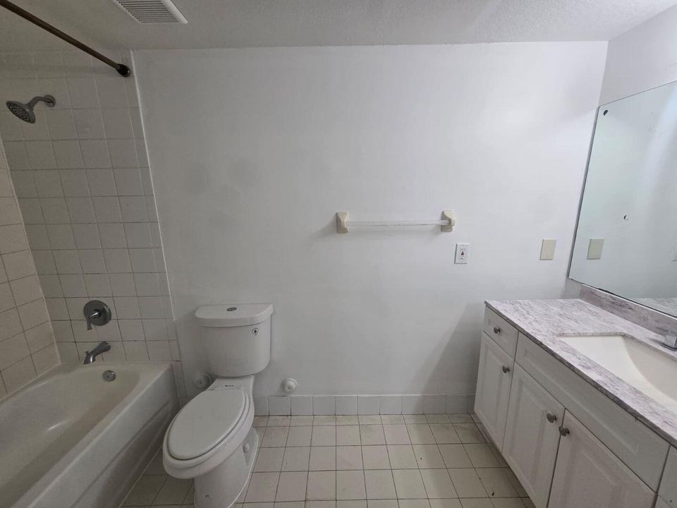 На продажу: $195,000 (3 спален, 2 ванн, 999 Квадратных фут)