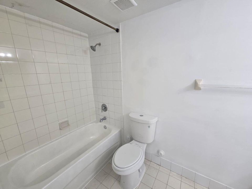 На продажу: $195,000 (3 спален, 2 ванн, 999 Квадратных фут)